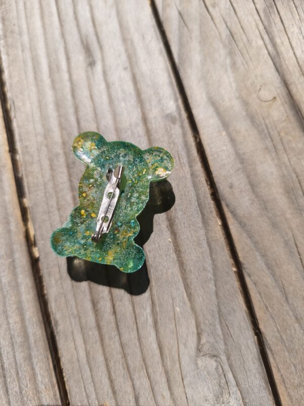 Dusty bear brooch