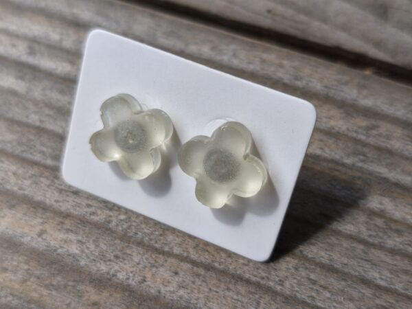 Glowing cherry flower mini earrings